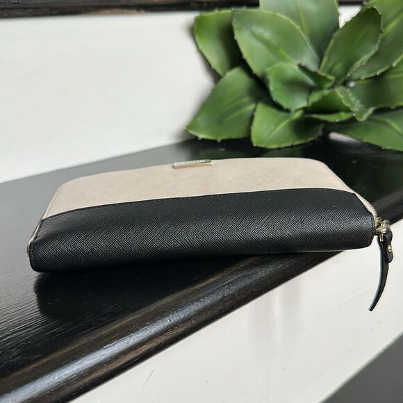 Kate Spade Zip-Around Saffiano Leather Wallet Black off-white  Wristlet clutch - Picture 8 of 8